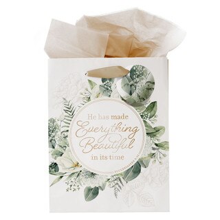 Everything Beautiful Green Wreath Medium Gift Bag - Ecclesiastes 3:11